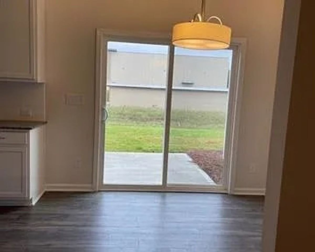 3752 Yorkshire Pl - Photo 6 of 17