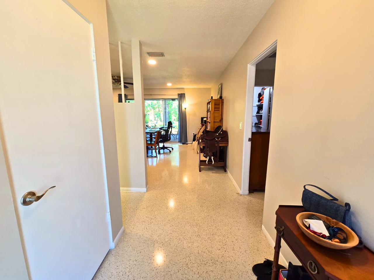 1851 University Pl - Photo 2 of 23