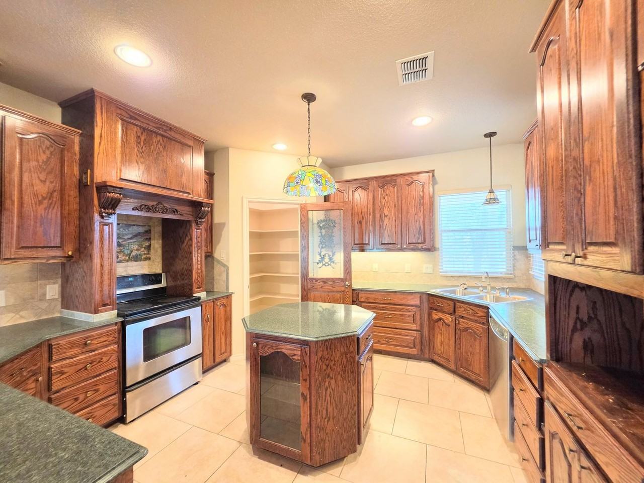 424 Lantana Mesa - Photo 7 of 35