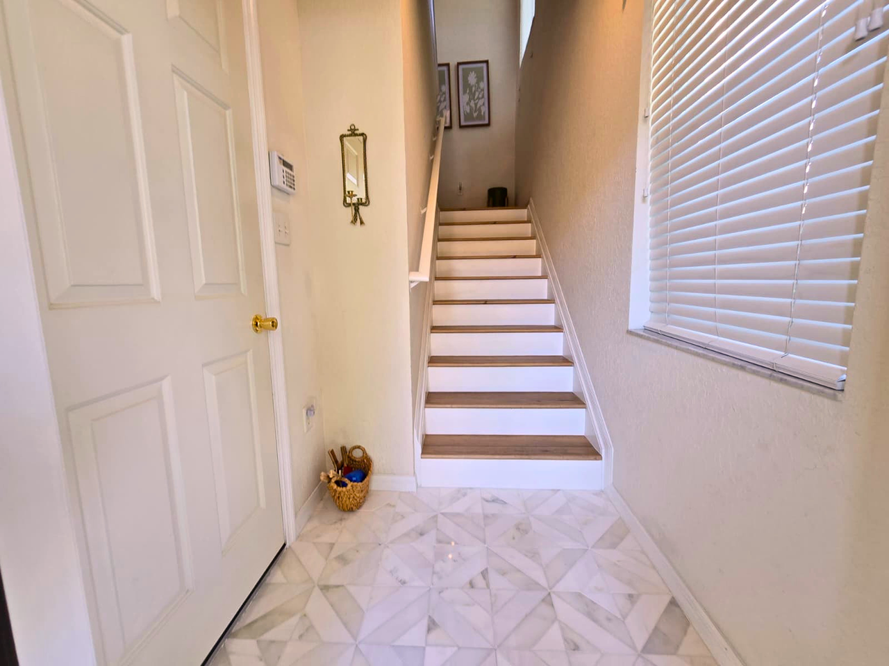 3435 Parkridge Cir - Photo 3 of 22