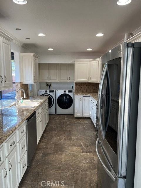 6882 San Paco Cir - Photo 3 of 8