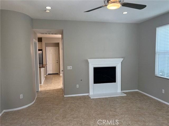 14 Conservatory Dr - Photo 7 of 8