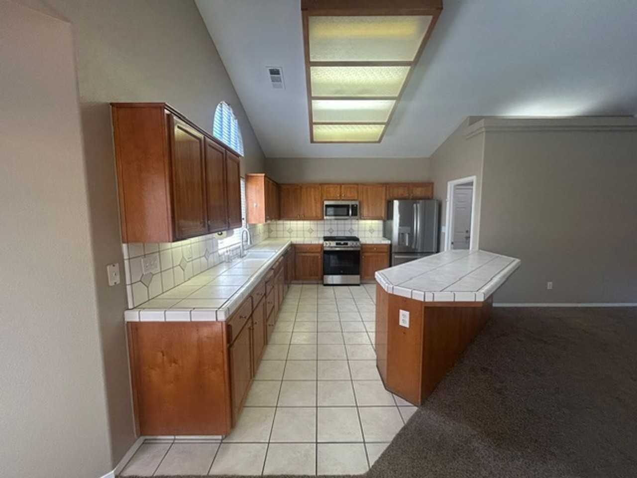 2744 W Ceres Ct - Photo 6 of 18