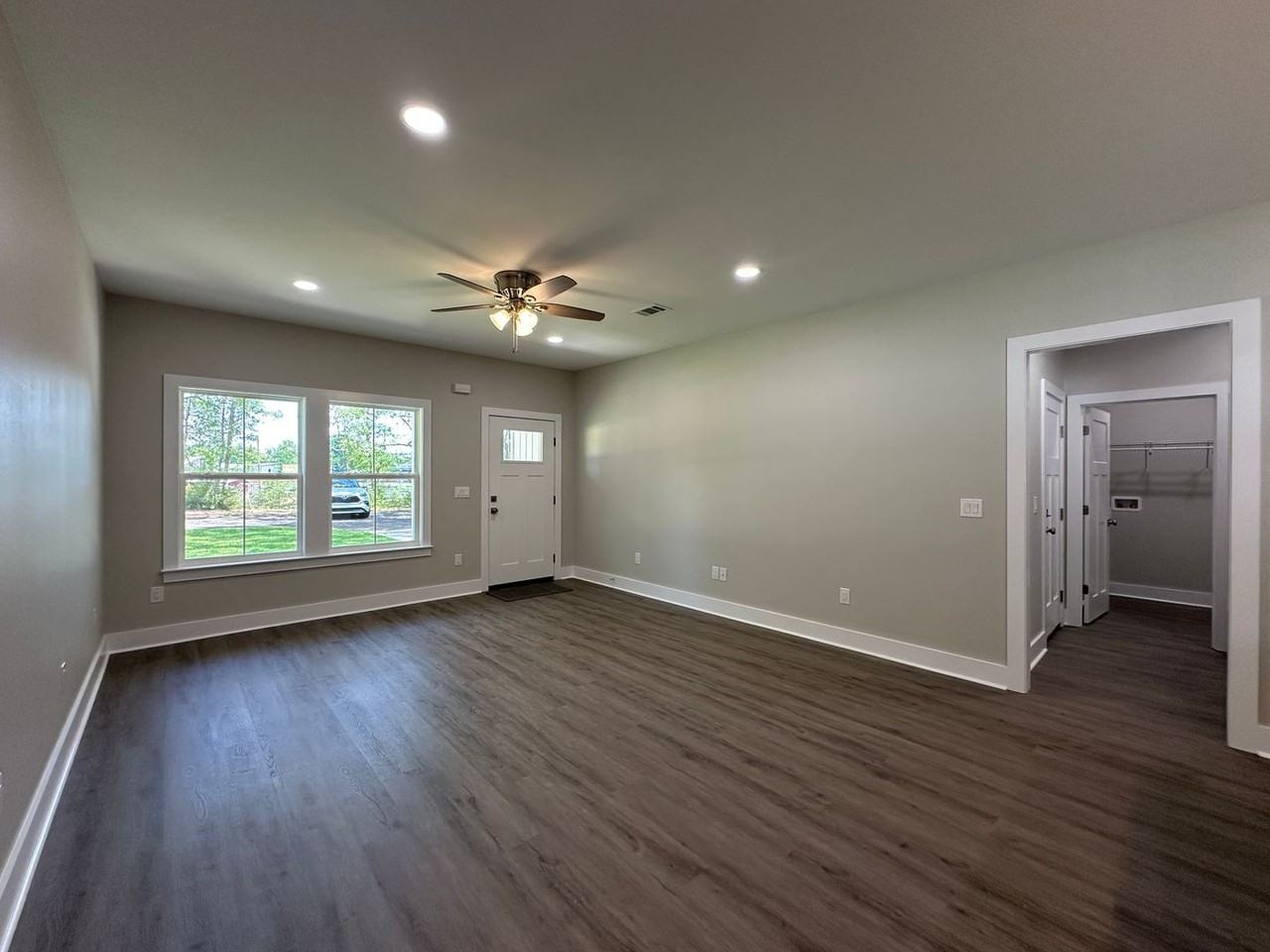 1332 Jackson St - Photo 3 of 34