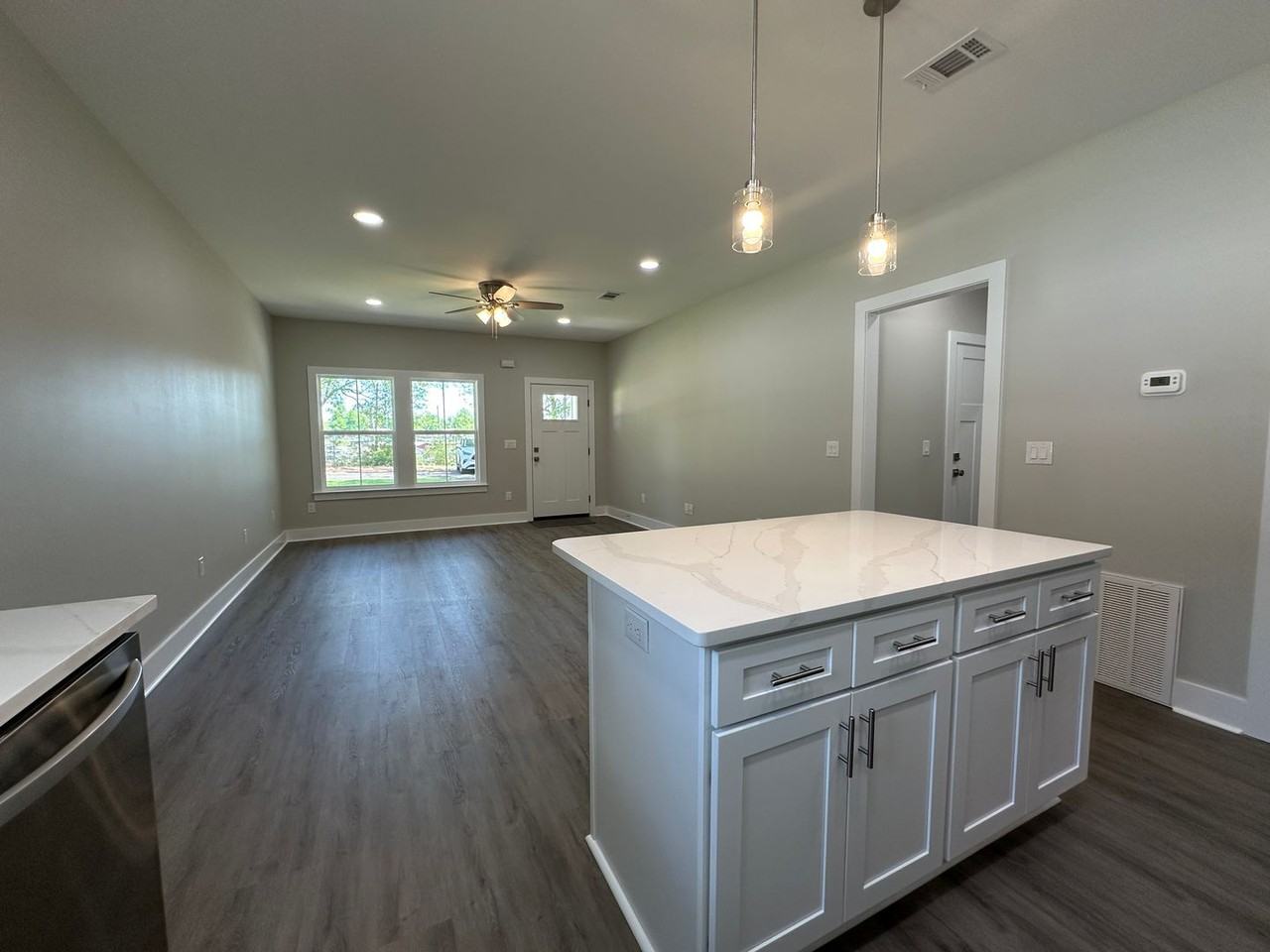 1332 Jackson St - Photo 7 of 34