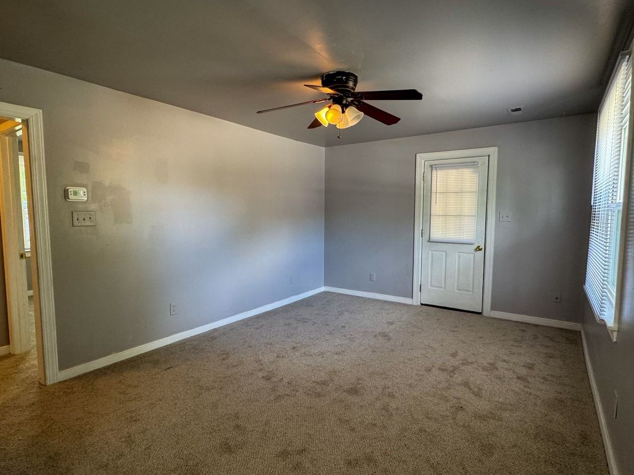 525 E Cawson St - Photo 3 of 29
