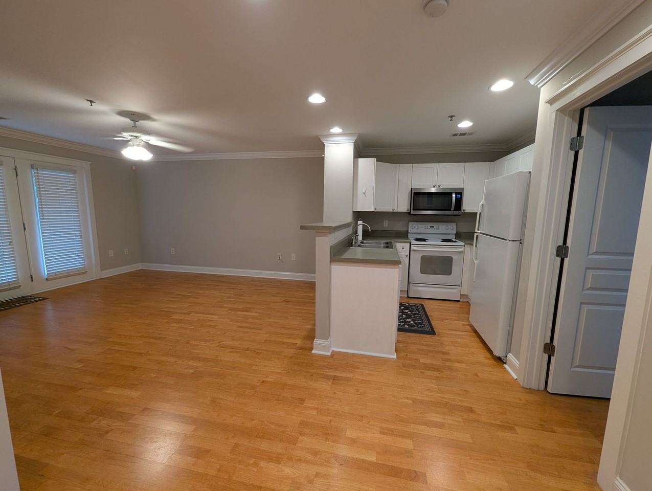 490 Barnett Shoals Rd - Photo 4 of 14