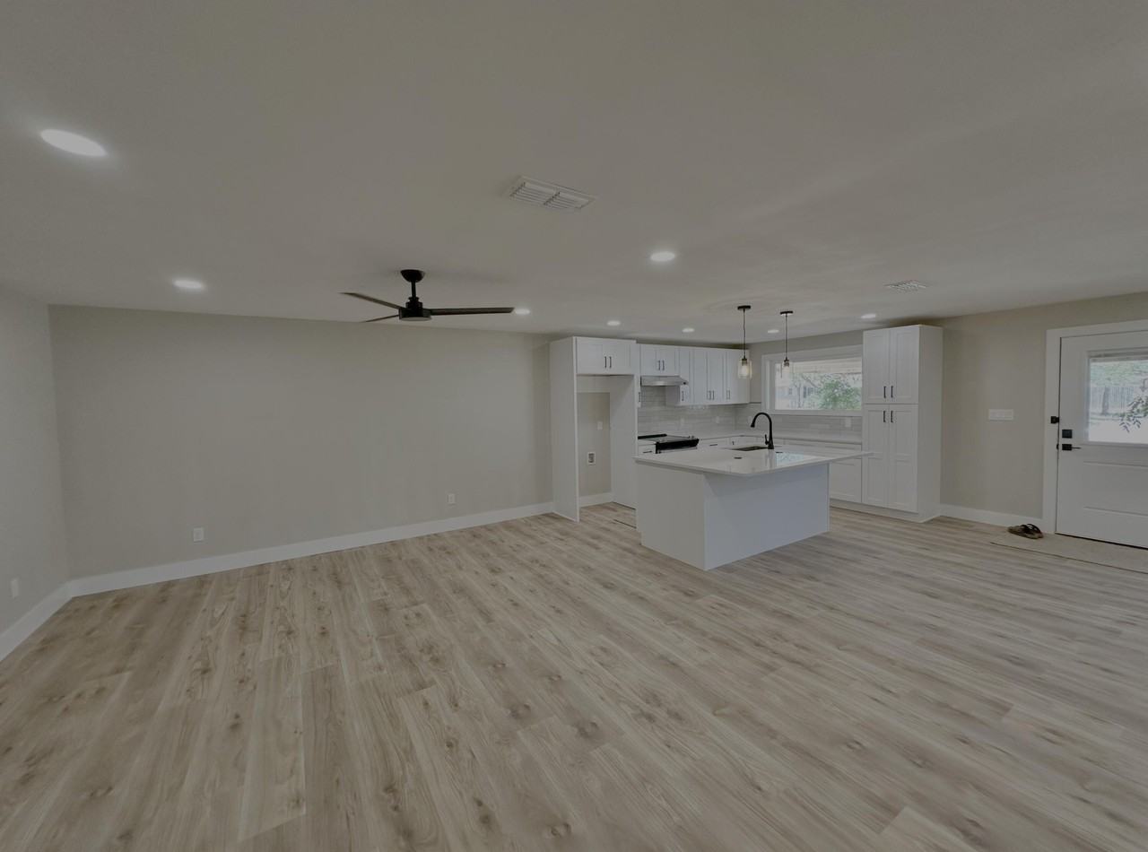 5307 25th St - Photo 2 of 19