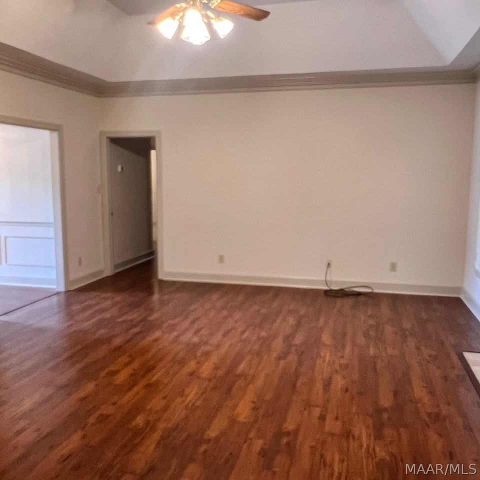 8706 Twelve Oaks Ln - Photo 5 of 33