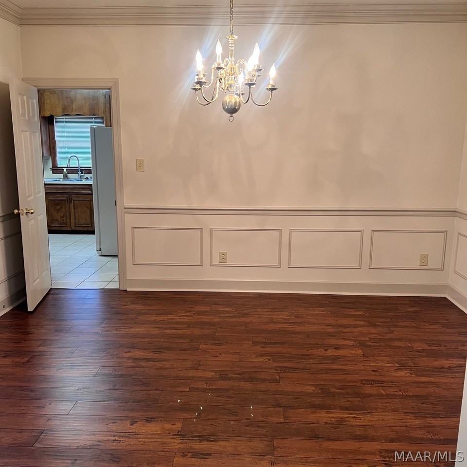 8706 Twelve Oaks Ln - Photo 6 of 33