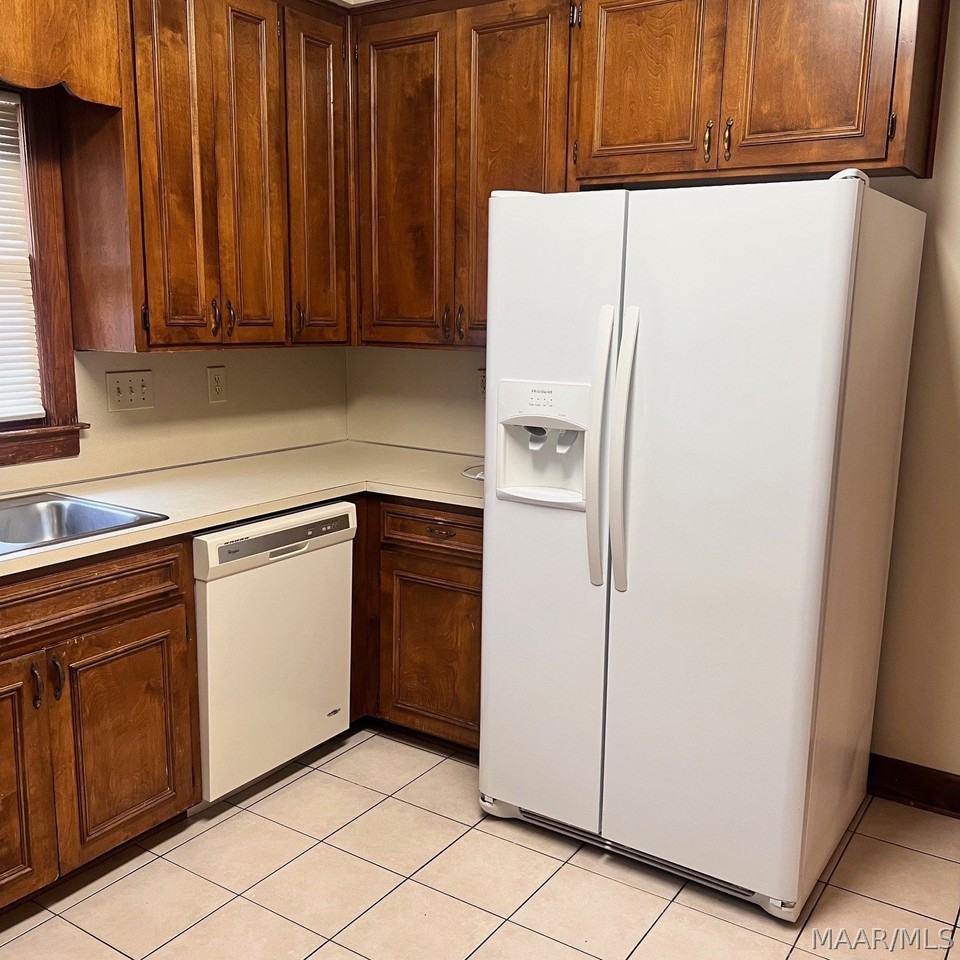 8706 Twelve Oaks Ln - Photo 7 of 33