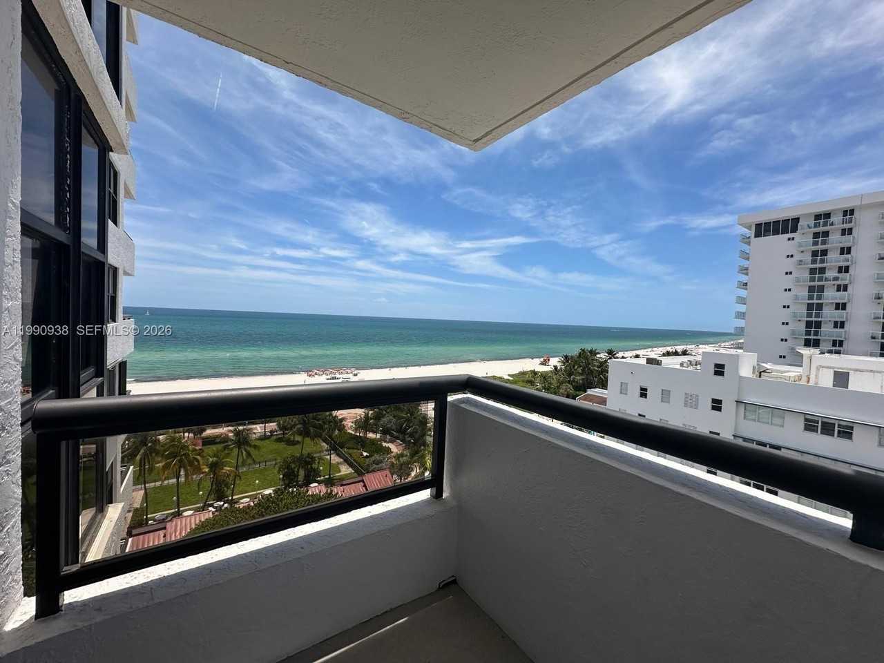 2555 Collins Ave #1114