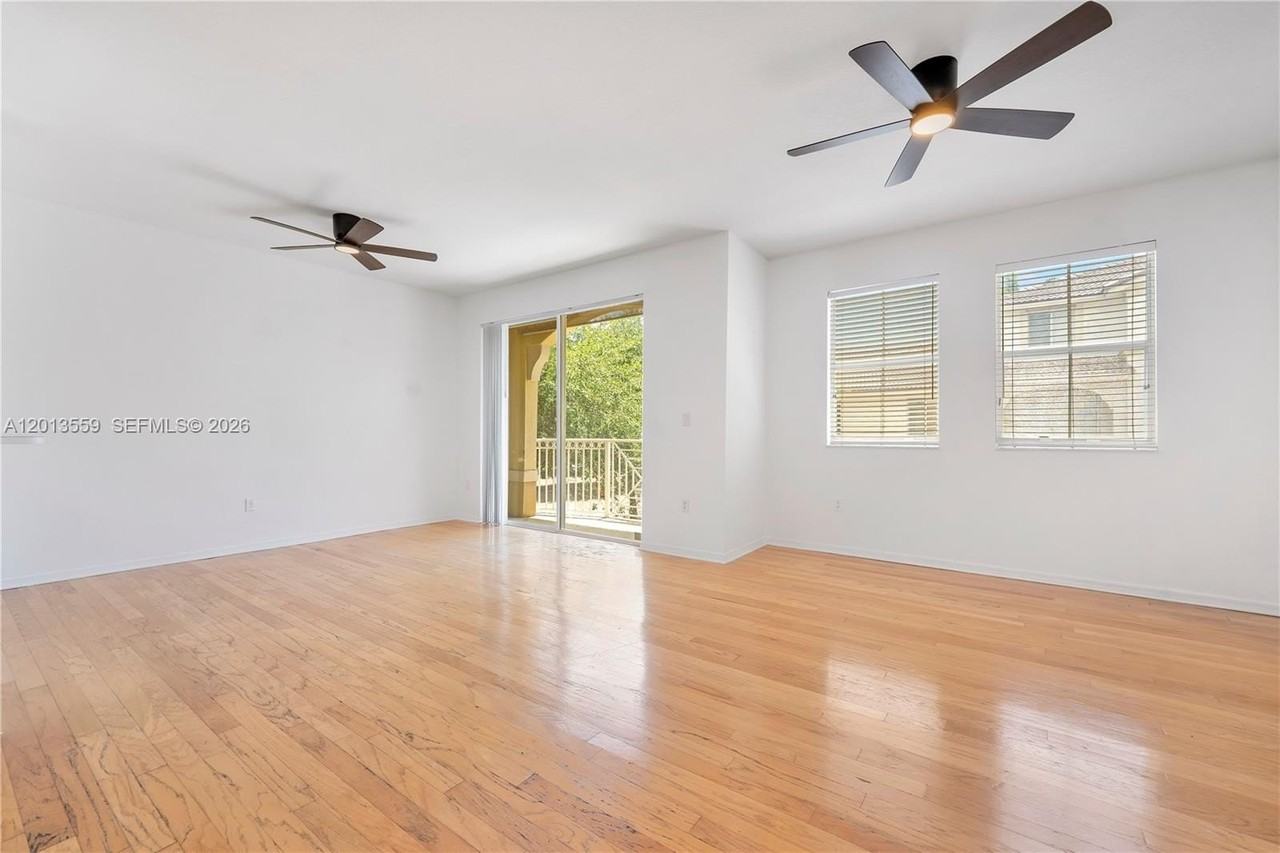 8912 W Flagler St #212 - Photo 3 of 23