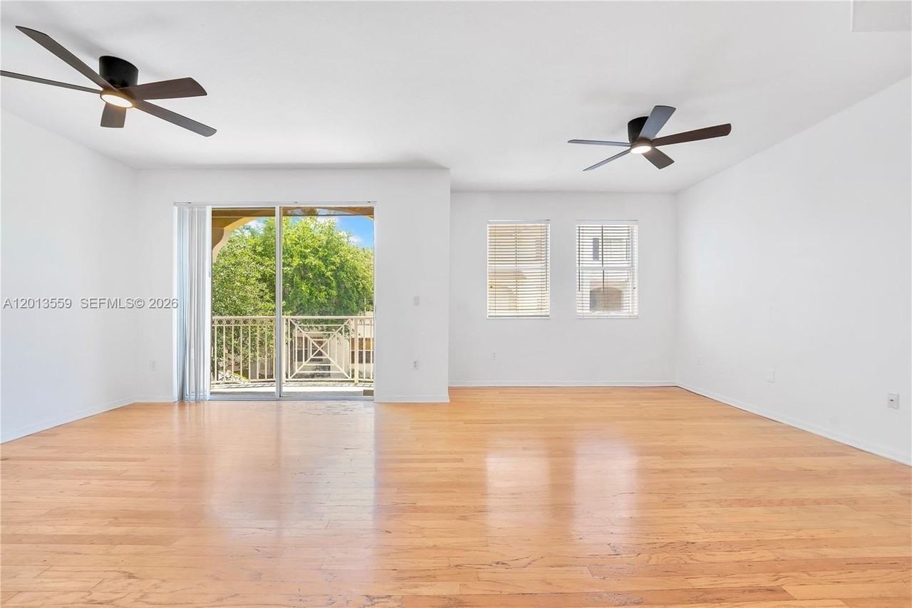 8912 W Flagler St #212 - Photo 4 of 23