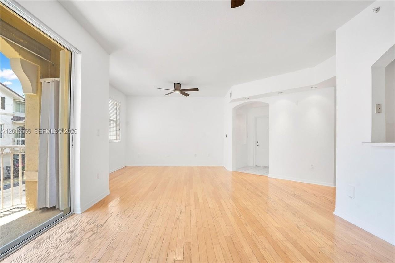 8912 W Flagler St #212 - Photo 6 of 23