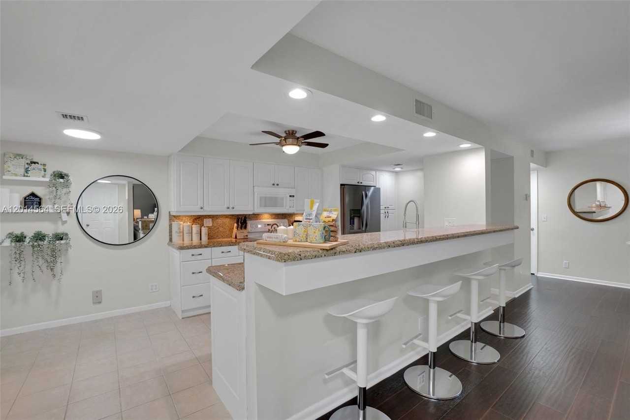 500 Egret Cir #8403