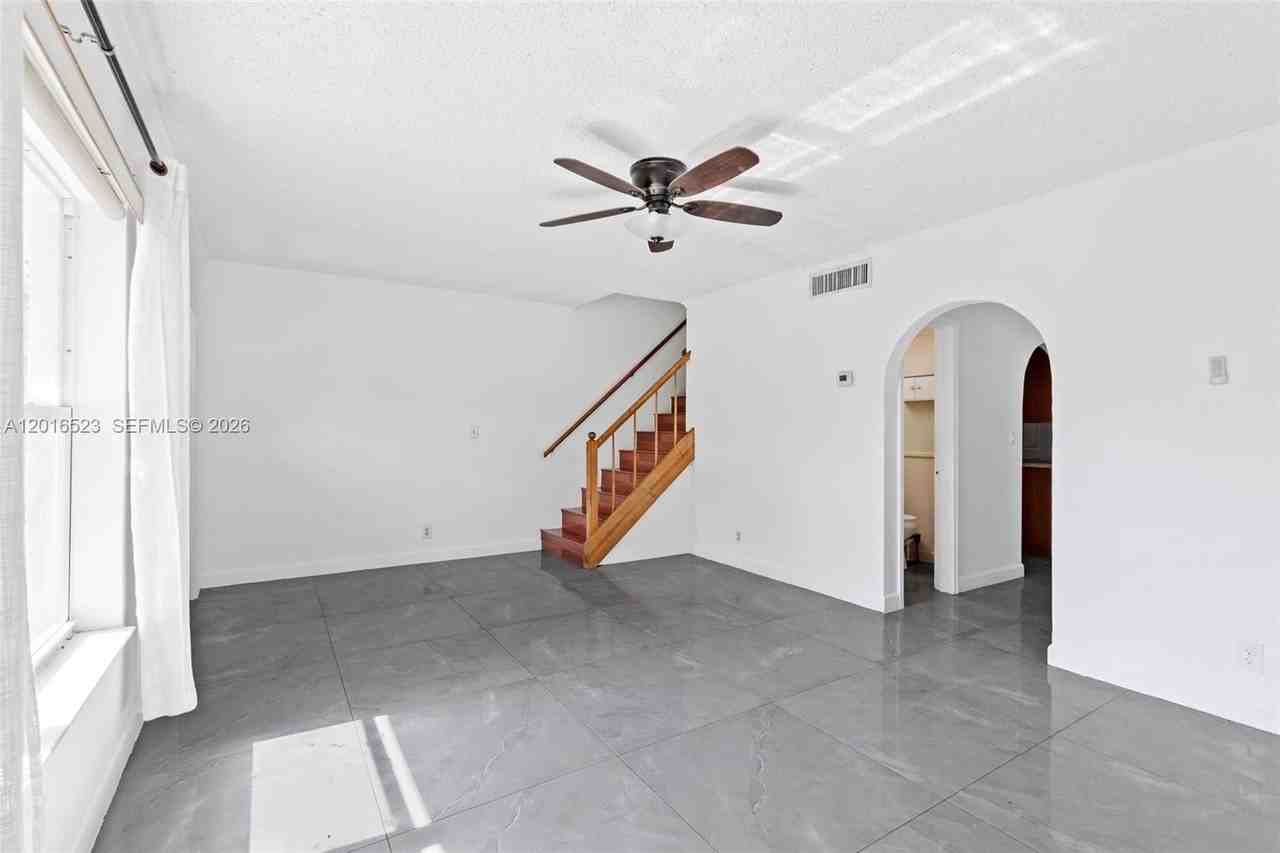 1363 Nw 66th Ave - Photo 5 of 25
