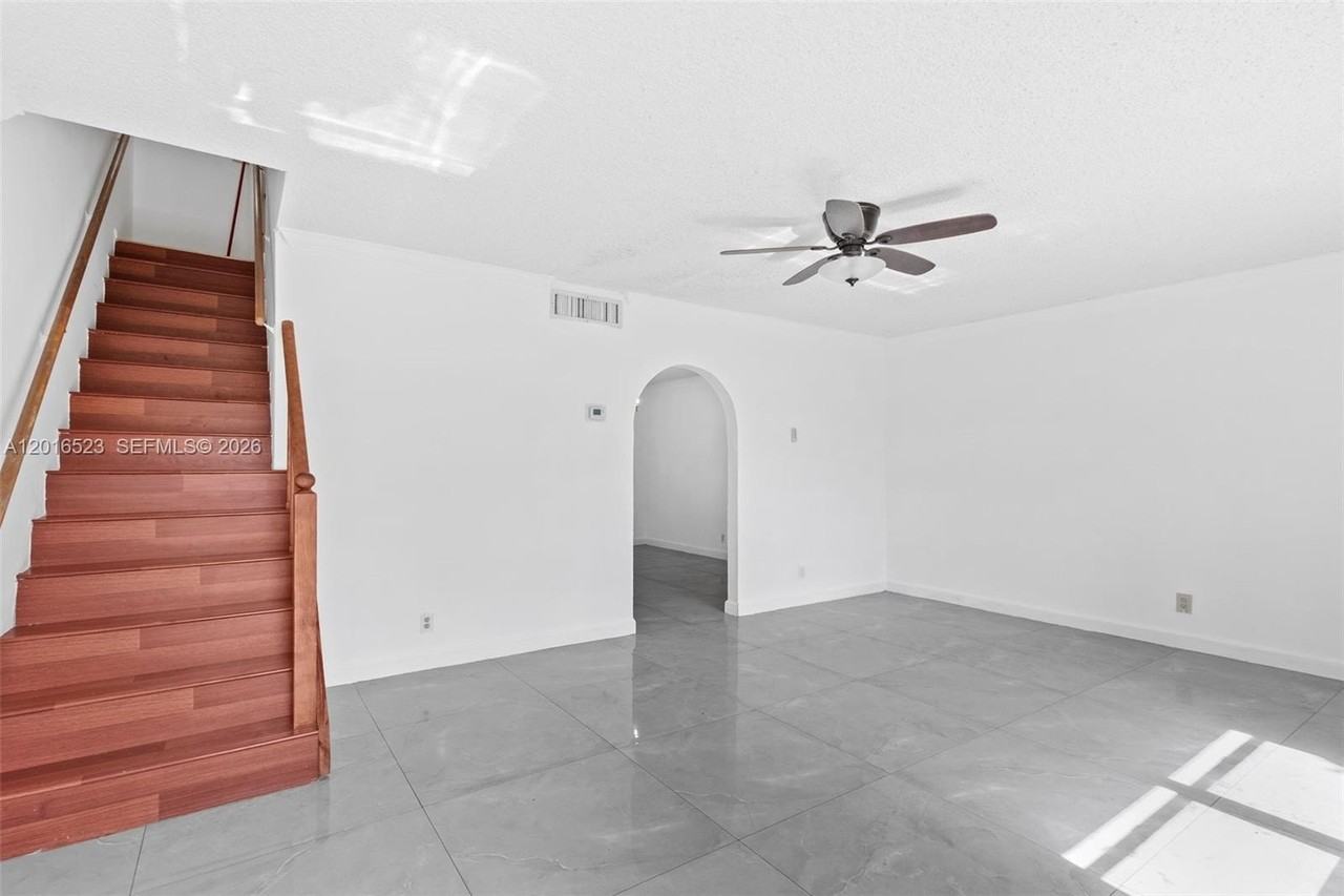 1363 Nw 66th Ave - Photo 6 of 25