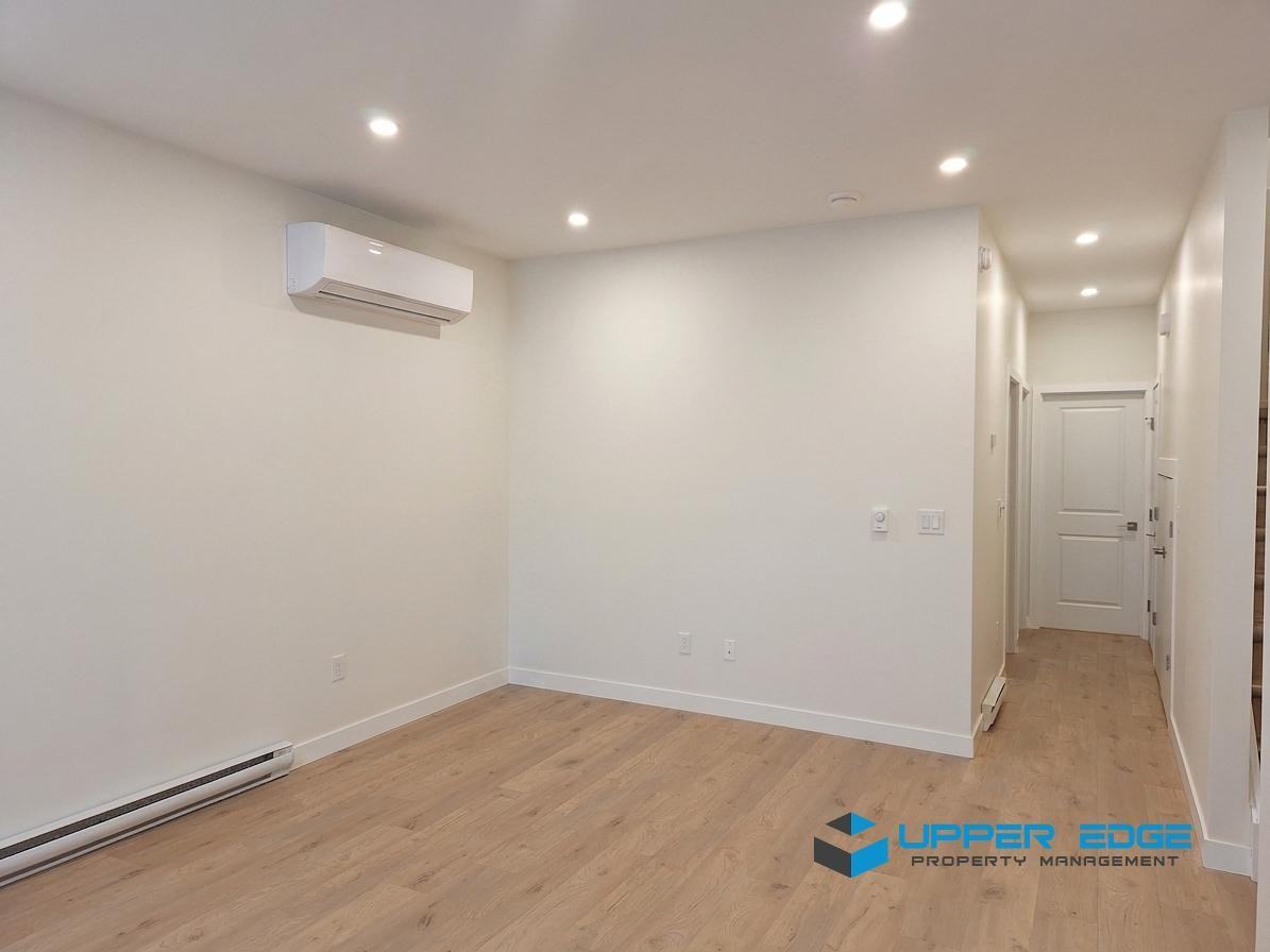 404A Lariviere Street #A - Photo 4 of 9