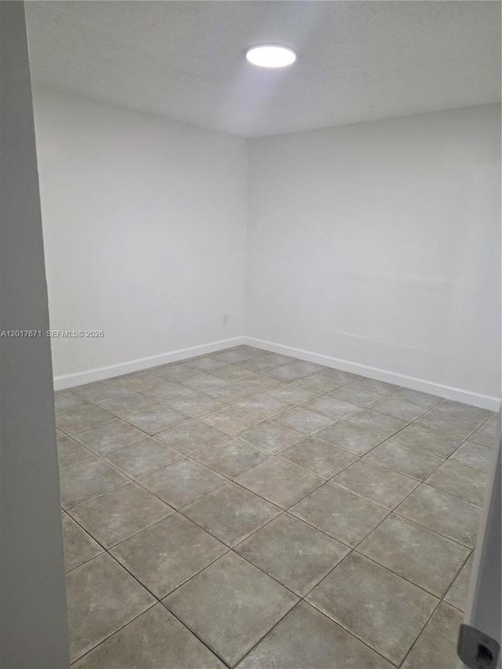 4467 Nw 185th St - Photo 5 of 15