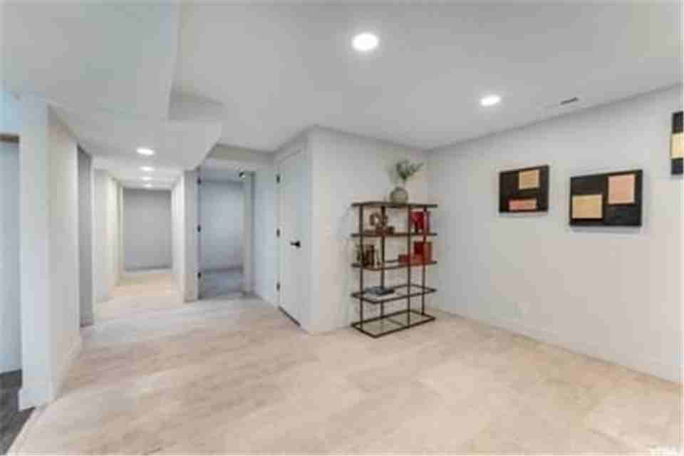 1548 E Kings Row Dr - Photo 6 of 14