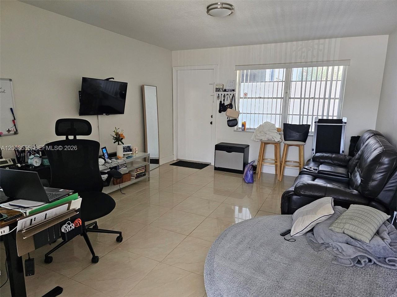 900 Tallwood Ave ##207 - Photo 3 of 11