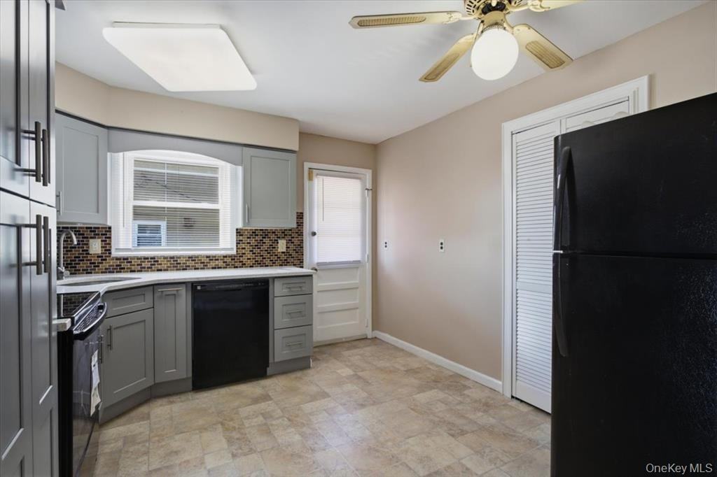 6 Belden Ave - Photo 4 of 20