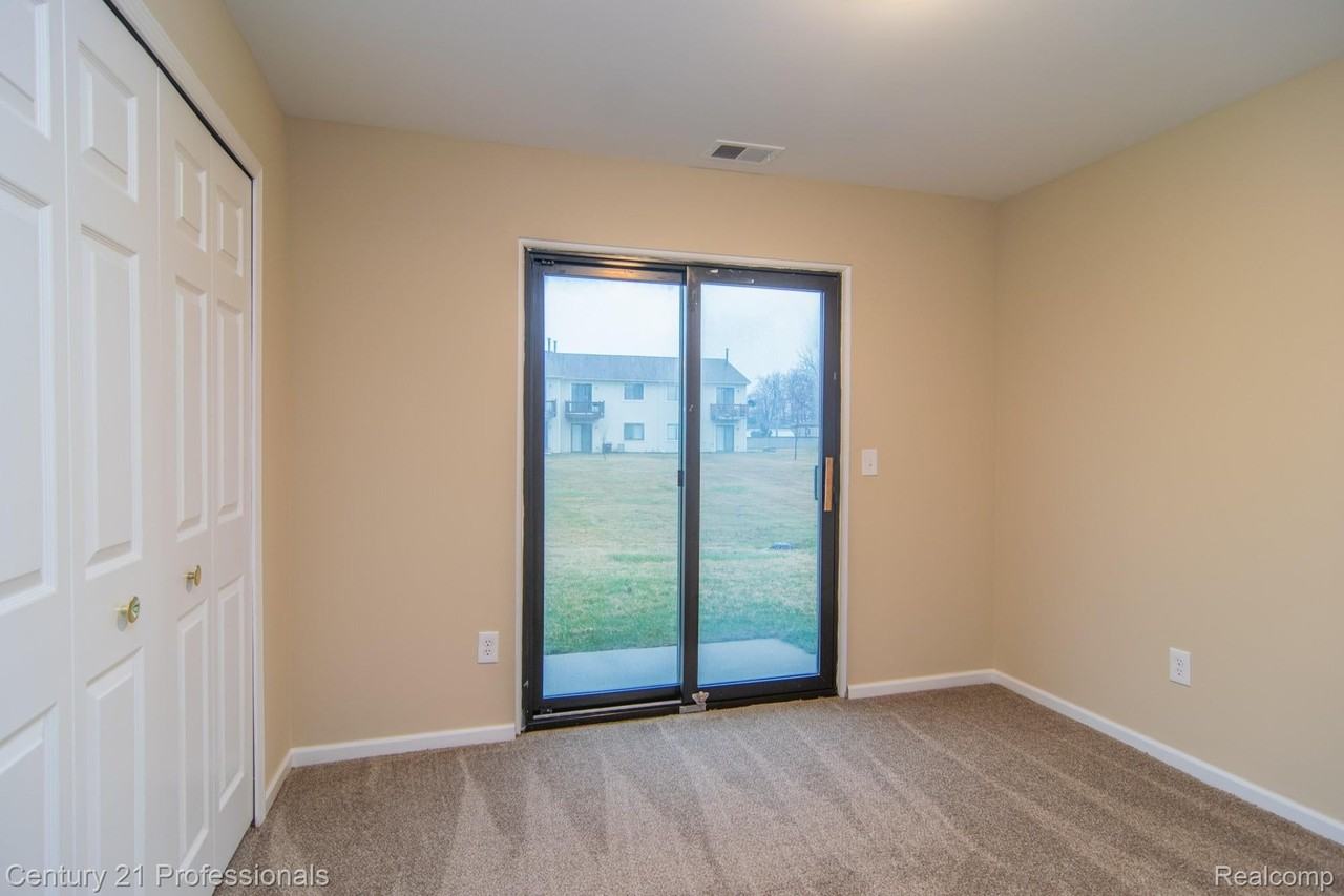 15818 Orchard Ln - Photo 5 of 8