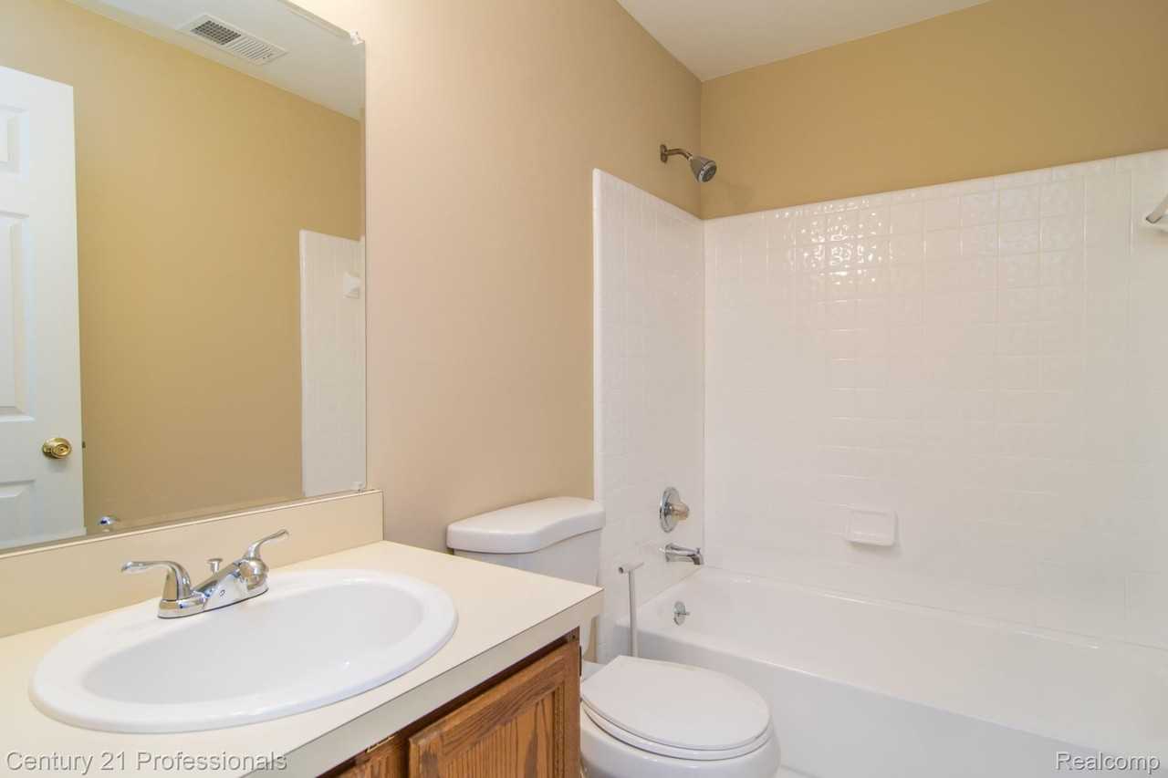 15818 Orchard Ln - Photo 6 of 8