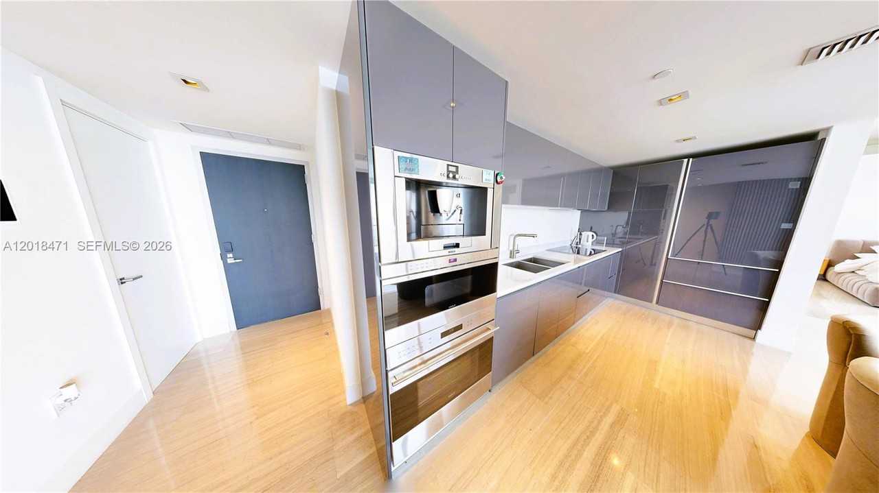 1451 Brickell Ave - Photo 2 of 42