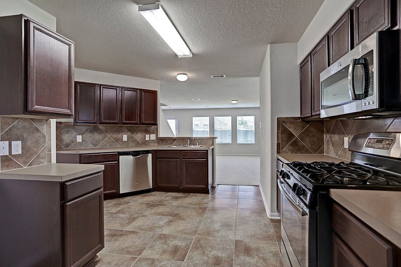 9960 Hyacinth Way - Photo 5 of 13