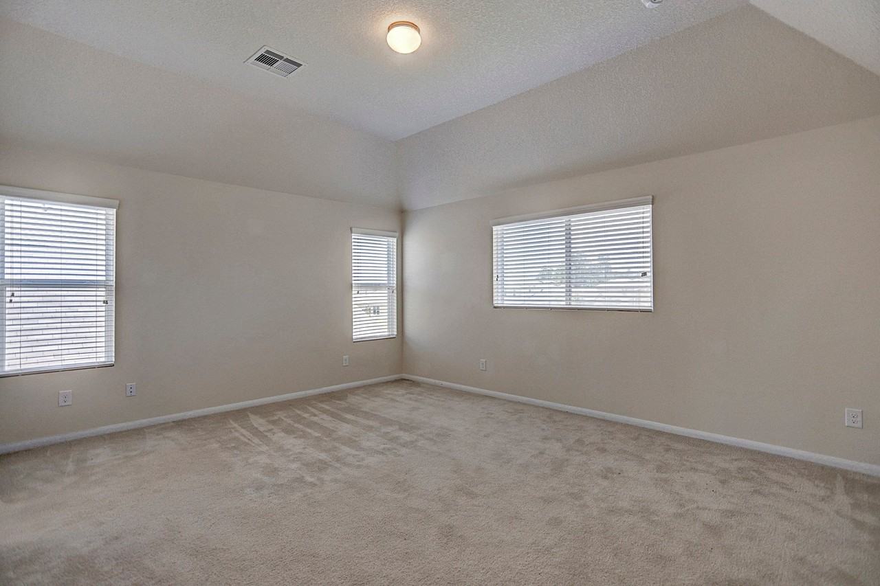 9960 Hyacinth Way - Photo 7 of 13