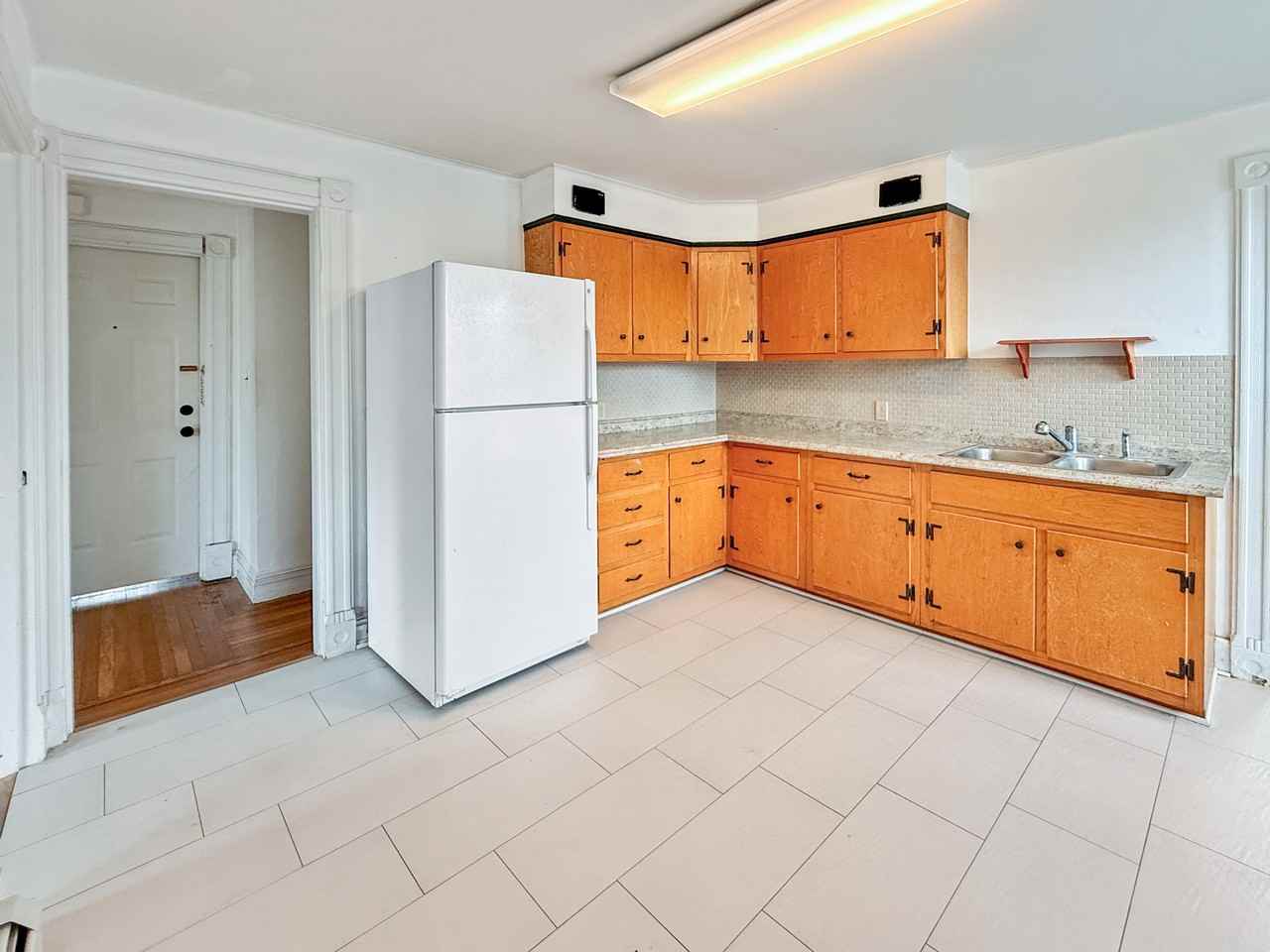 35 Green Ave - Photo 2 of 5