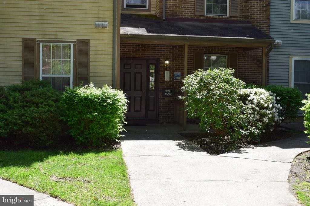 6062 Cedar Ct - Photo 2 of 25