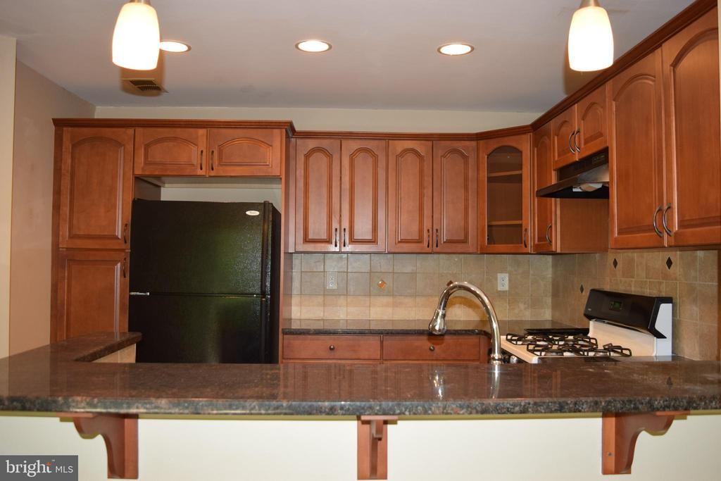 6062 Cedar Ct - Photo 6 of 25