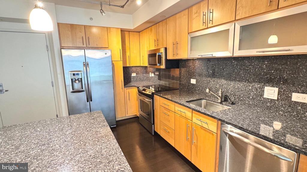1025 1st St Se ##614 - Photo 4 of 50