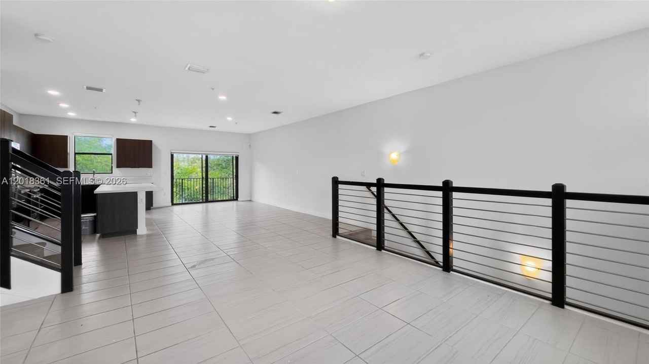 10467 Nw 82nd St #10 - Photo 2 of 22