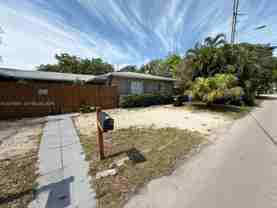 600 Nw 18th St #W2 - Photo 1 of 1