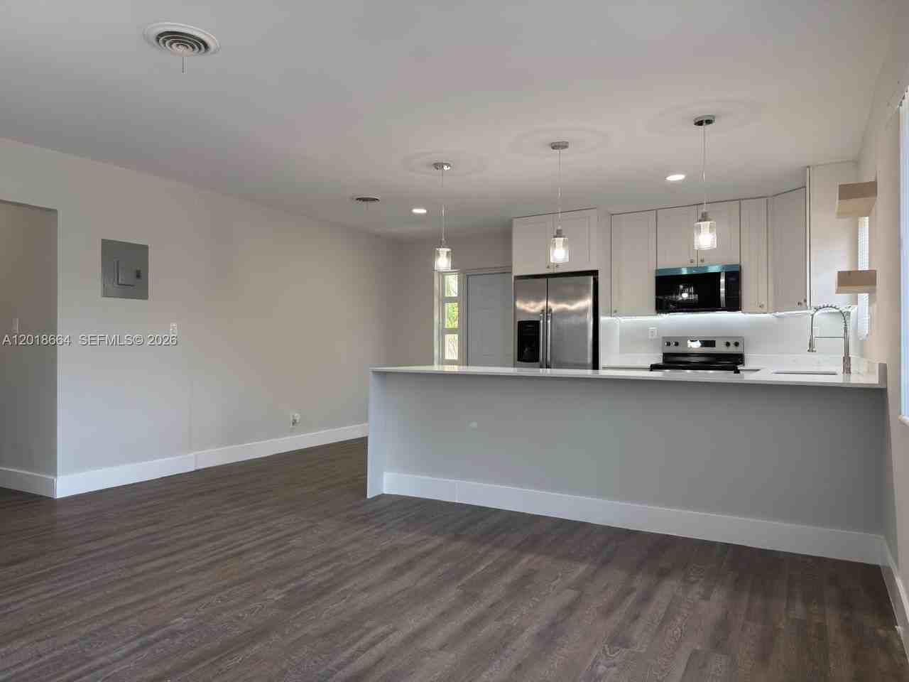 600 Nw 18th St #W2 - Photo 4 of 22