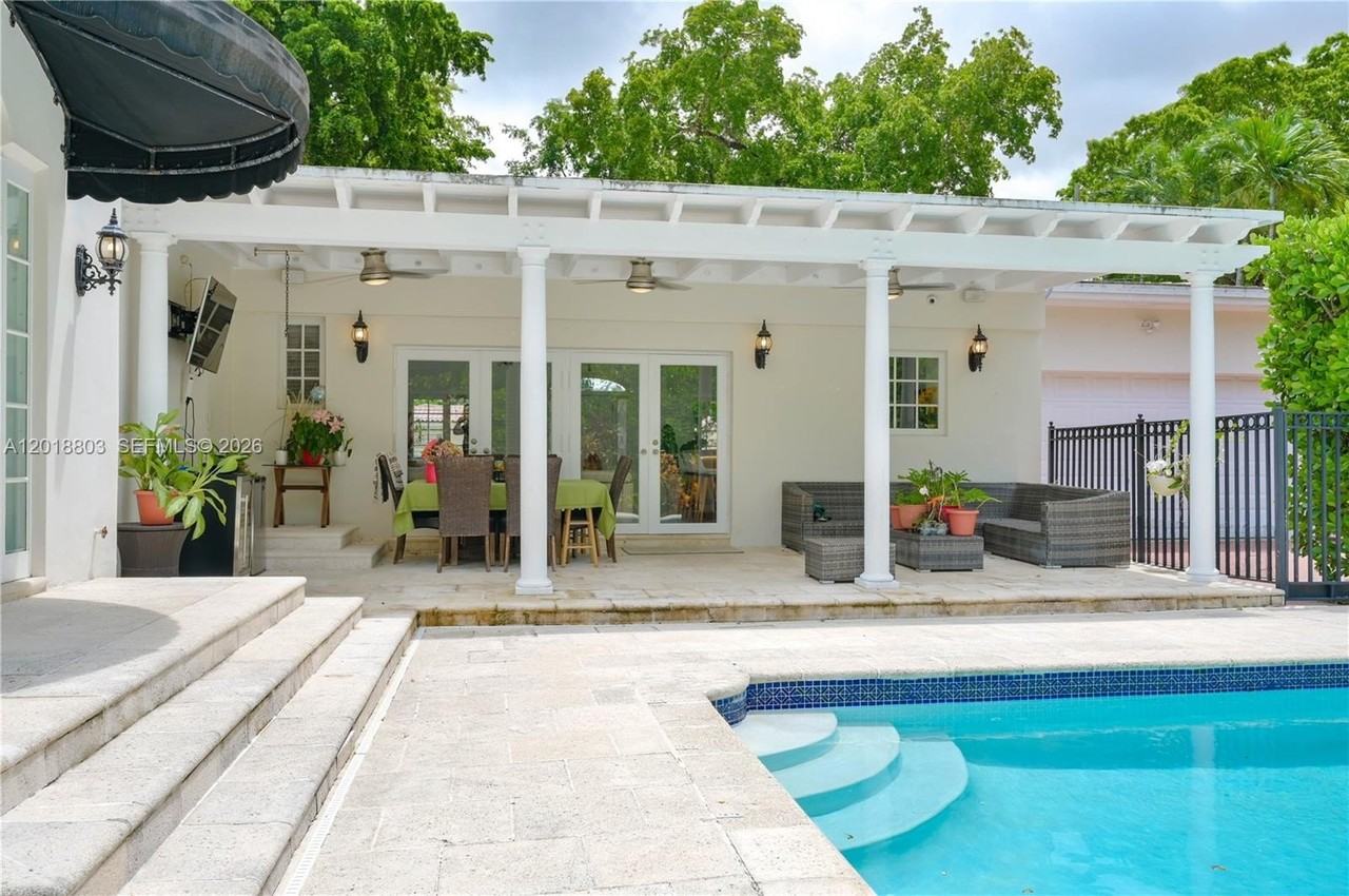 1535 Baracoa Ave - Photo 6 of 36