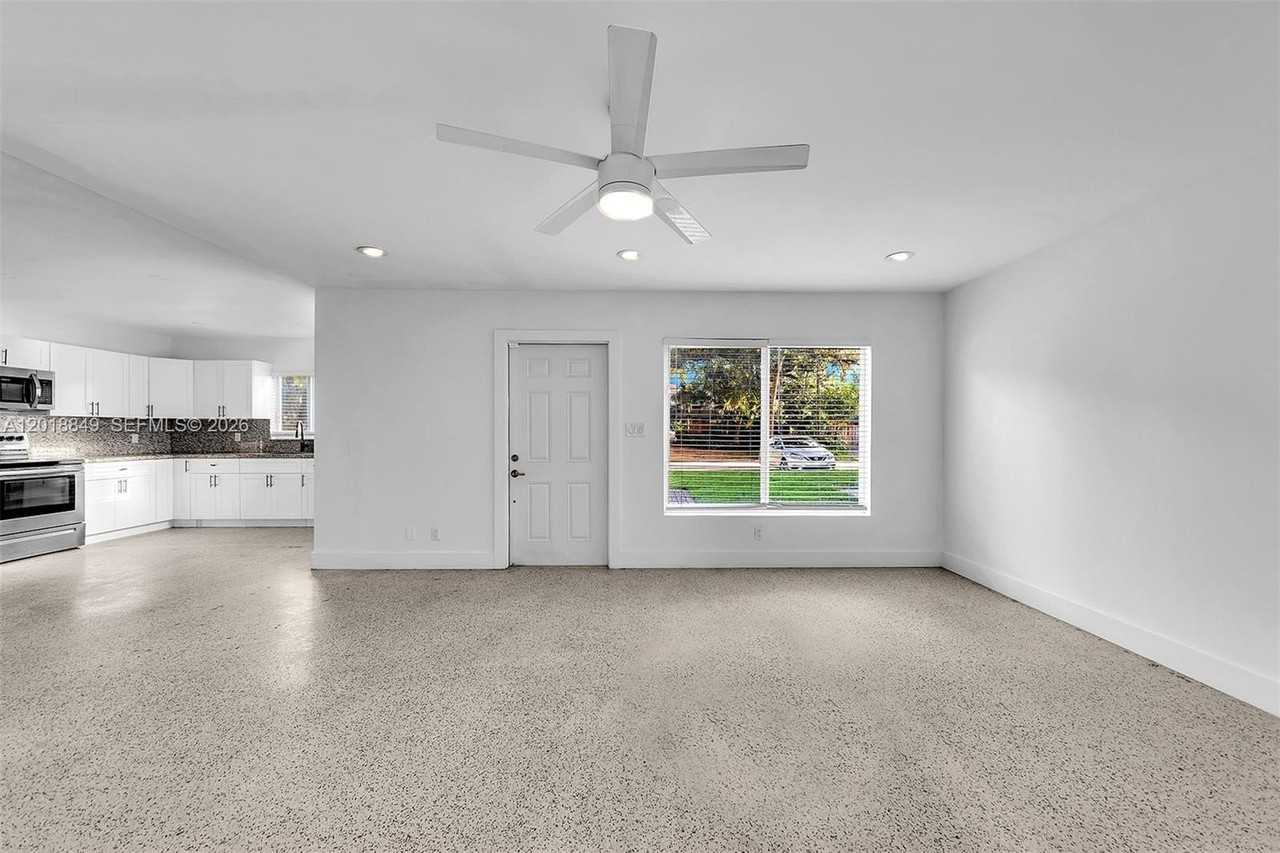 1550 Sw 23rd Ct #A - Photo 7 of 30
