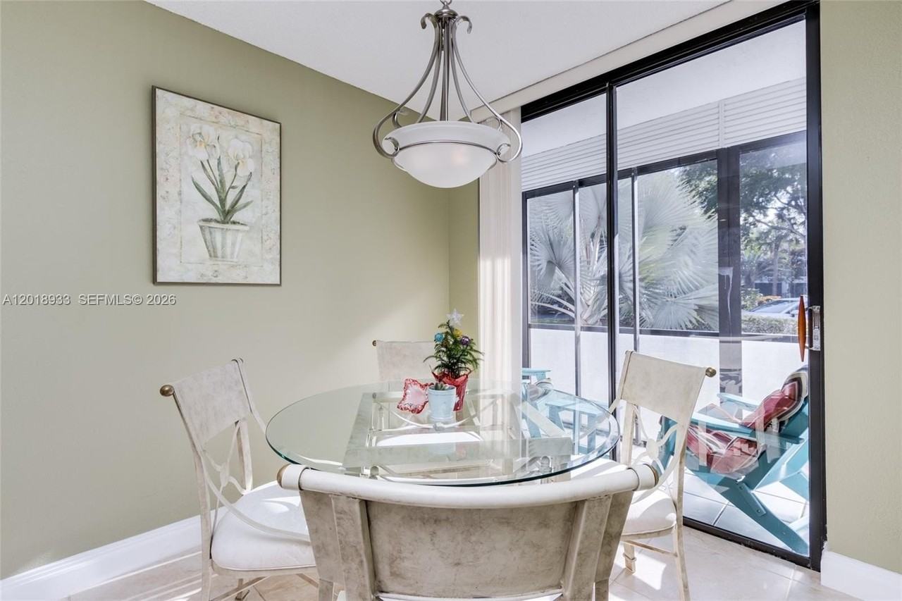 1410 Sheridan St #9I - Photo 7 of 21