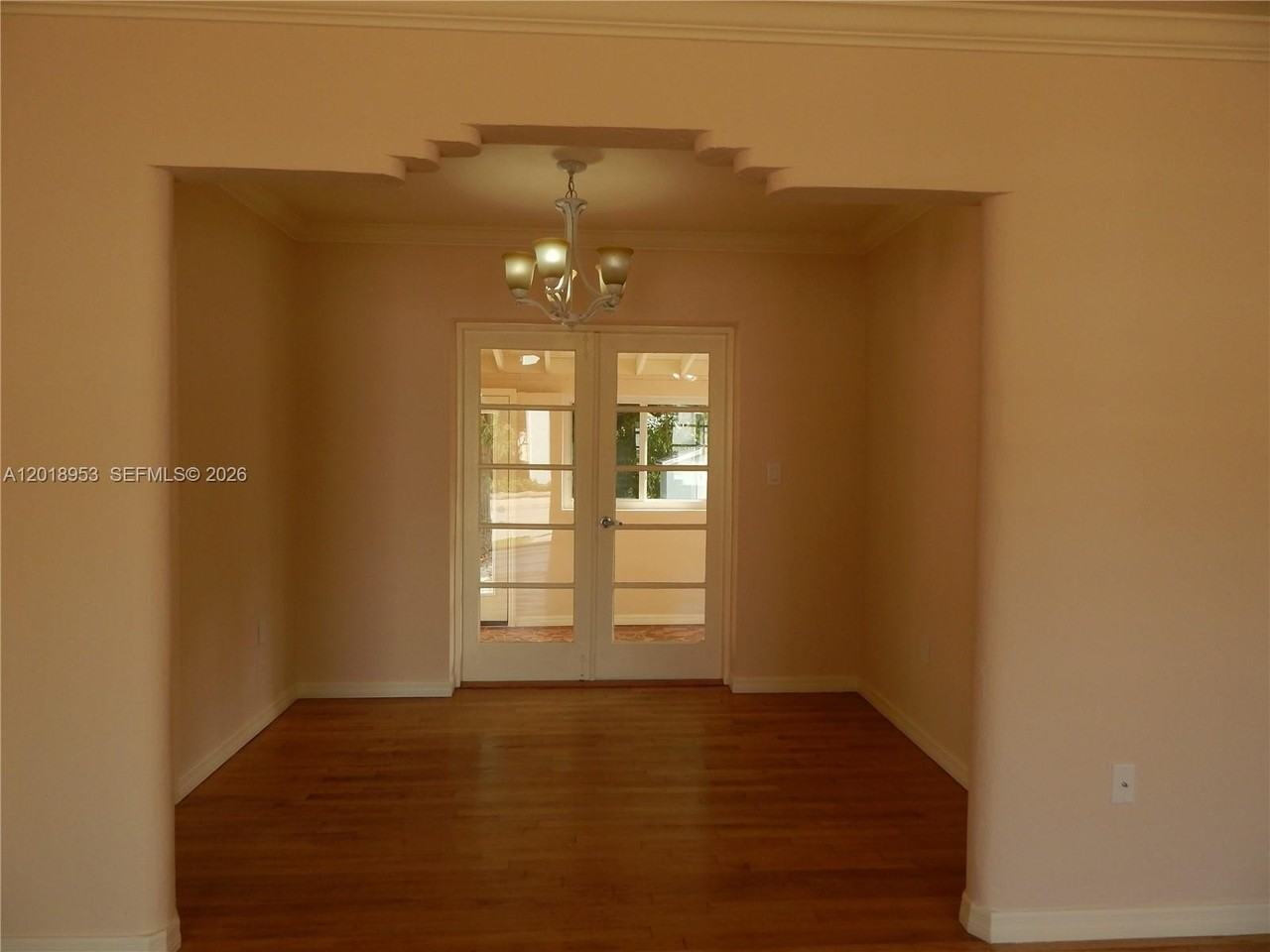 1841 Sw 37th Ave - Photo 5 of 24