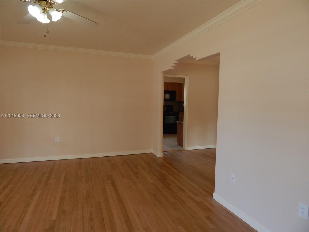 1841 Sw 37th Ave - Photo 7 of 24