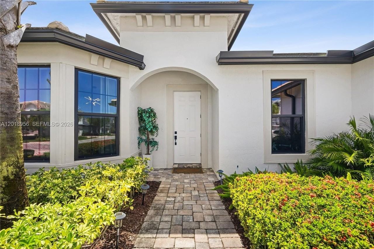 4549 Pinehurst Trl W #W - Photo 4 of 40