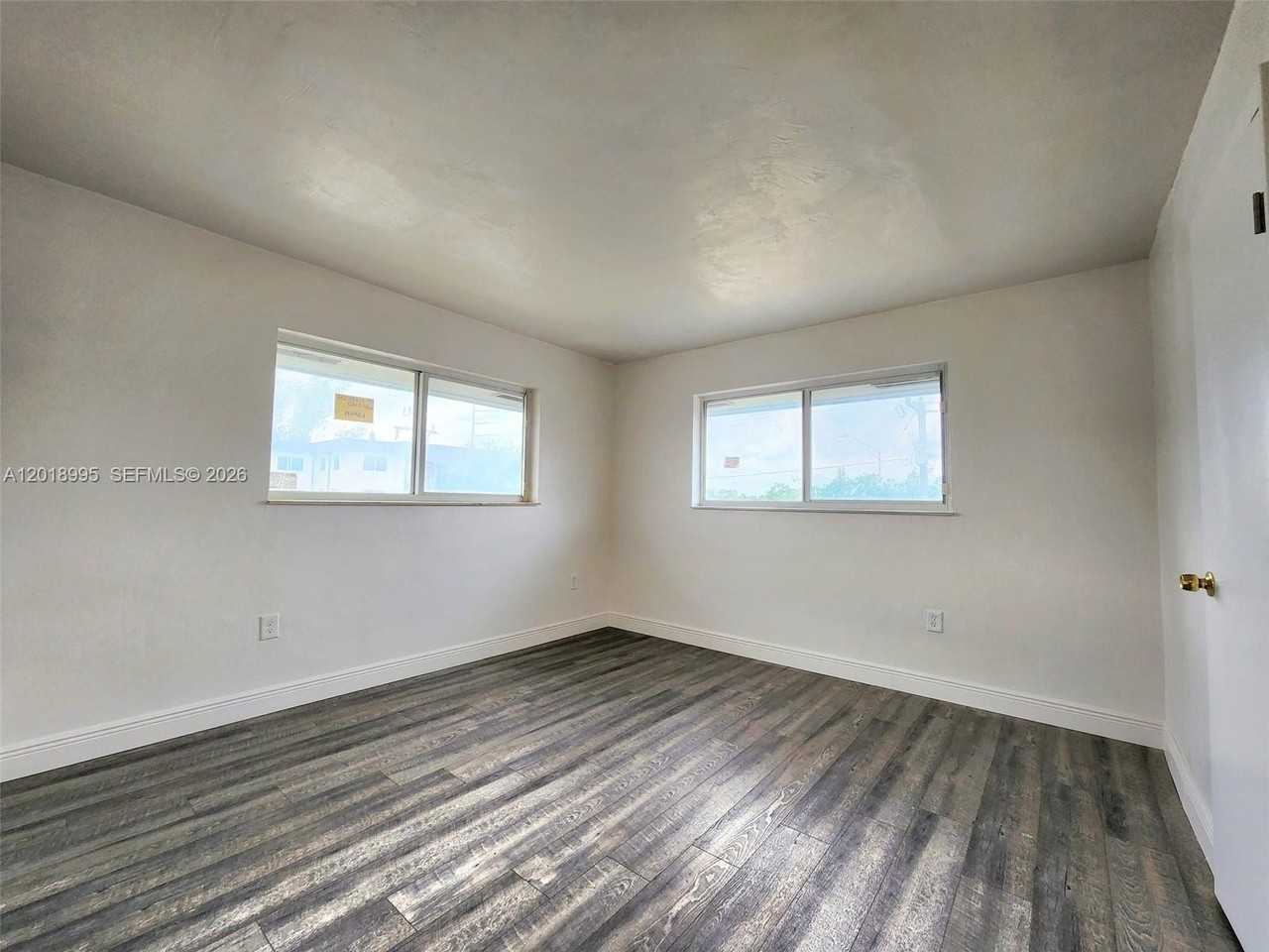 13455 Ne 6th Ave #301 - Photo 5 of 6