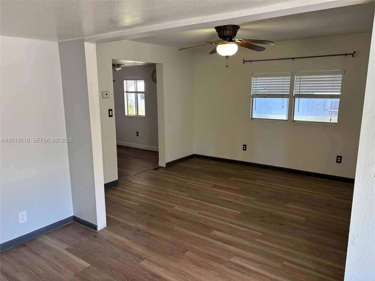2939 W Marina Dr - Photo 4 of 18