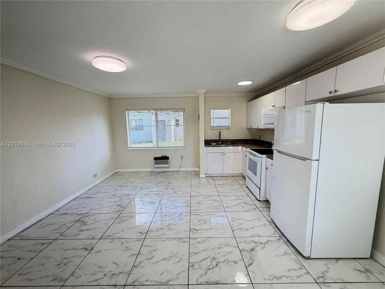 2571 Nw 13th Ct #3 - Photo 4 of 17