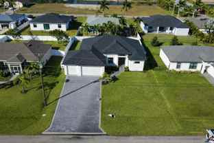 2853 Nw 3rd St #1 - Photo 1 of 1