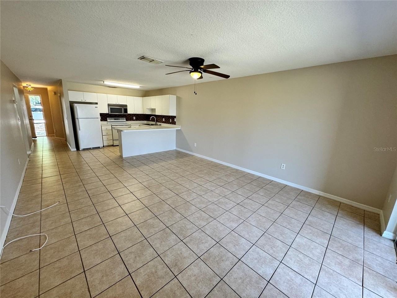 2618 Icabod Ct - Photo 3 of 13